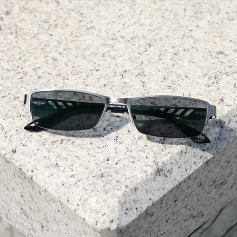 Ultra-Light Multi-Focal Photochromic Reading Glasses