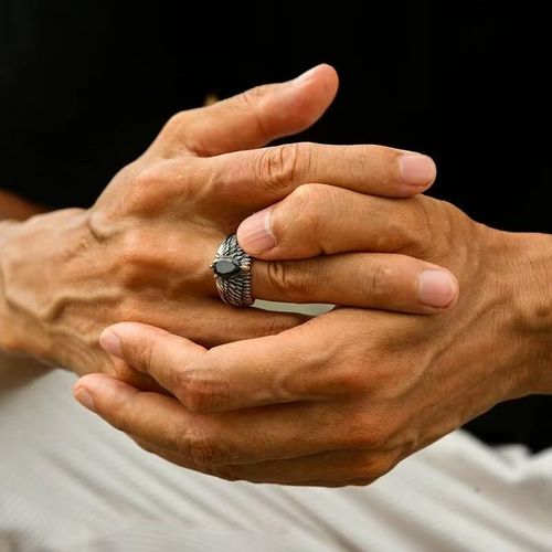 Original Retro Eagle Feather Ring for Men, Silver-Plated Black Crystal with Trendy & Cool Design, Niche Personalized Versatile Open Adjustable Ring with Gift Box Packaging