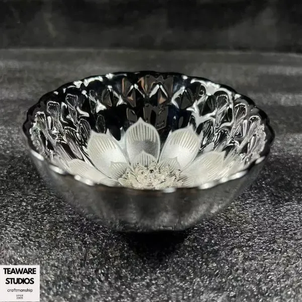 Light-Charged Luminous Silver Lotus Ceramic Teacup with Gift Box - Glow in the Dark Master Cup