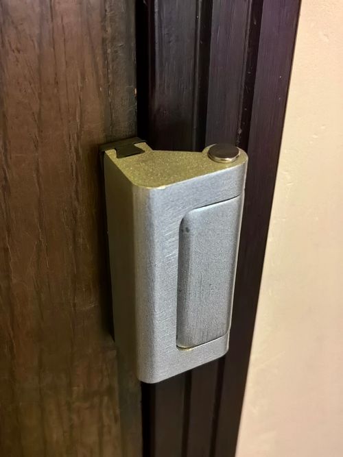 （2pcs 1 set）Home Security Door Lock Reinforcement Lock with 3 Stop Withstand 800 Lbs for Inward Swinging Safety Door Lock