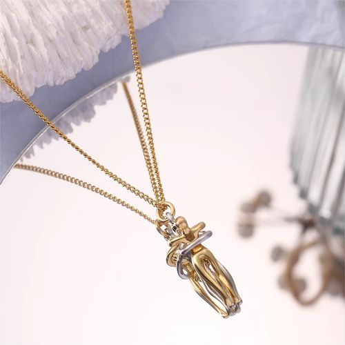Couple Hot Sale Stylish Hug Pendant Necklace