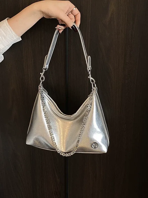 🔥 2025 HOTTEST UNDERARM BAG Oversized Bucket Bag! From work to date night—one bag steals the show!