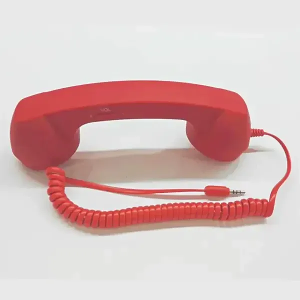 Retro-style communication device   Fun handset-shaped earphone