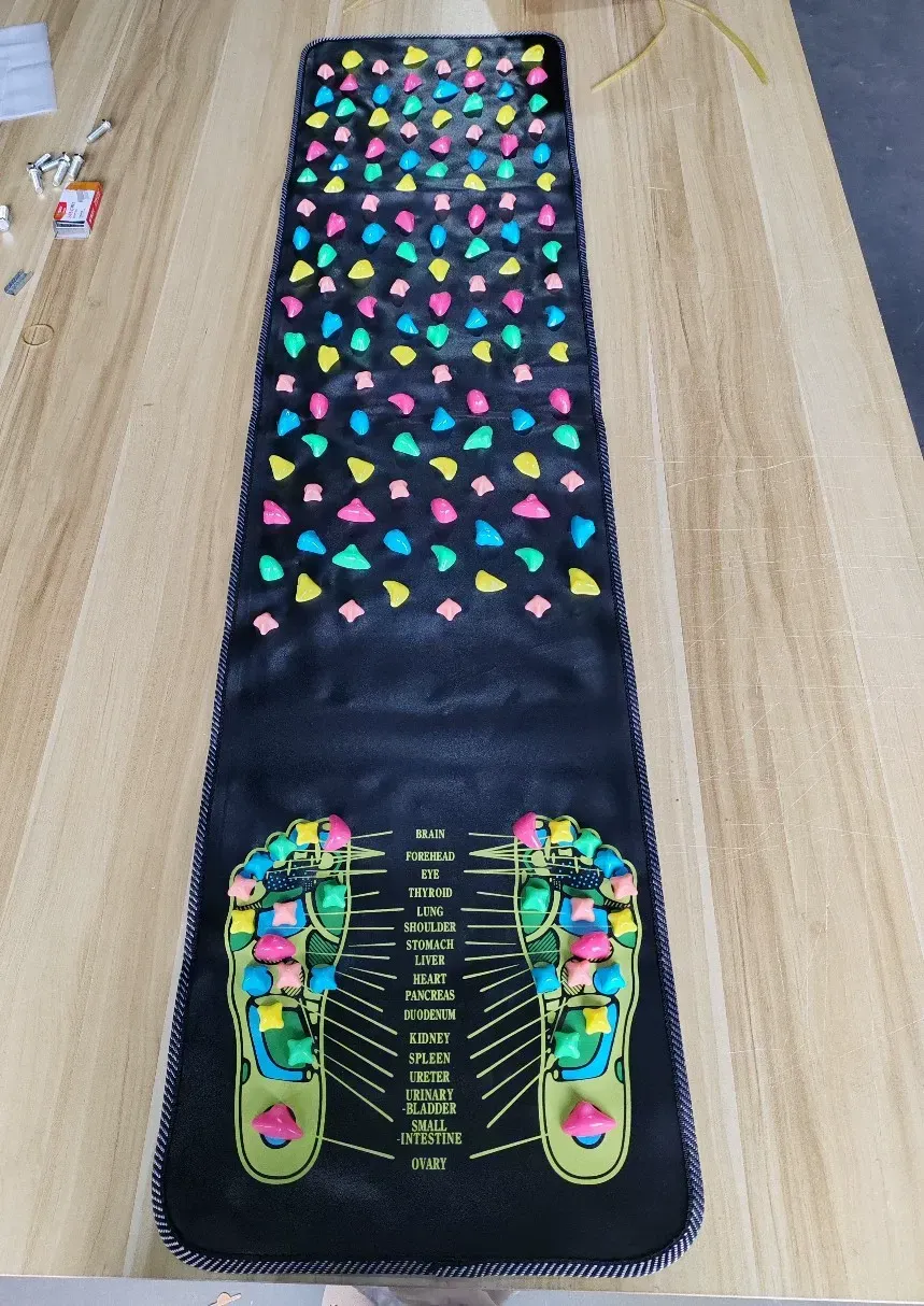 Foot Acupressure Massage Mat - Pebble-textured Health Walkway for Reflexology   （175*35CM）