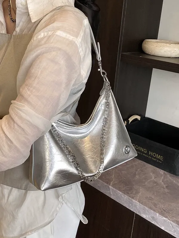 🔥 2025 HOTTEST UNDERARM BAG Oversized Bucket Bag! From work to date night—one bag steals the show!