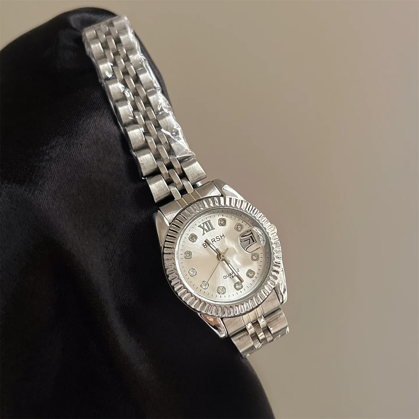 Women's Silver Steel Bracelet Watch with Round Dial and Crystal Stones - Casual Quartz Watch