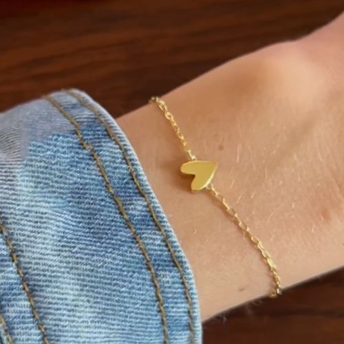 Best-Selling Women's Heart-Shaped Pendant Set: Instagrammable Adjustable Bracelets, 2-Pc Friendship & Love Jewelry