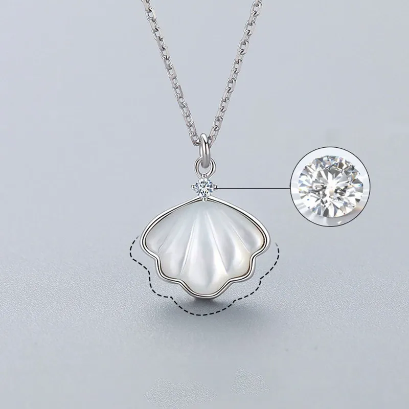 Diamond-Encrusted 'One Shell' Necklace, Fashionable Niche Versatile Women's Collarbone Chain, Minimalist 'Lifetime' Mother-of-Pearl Pendant