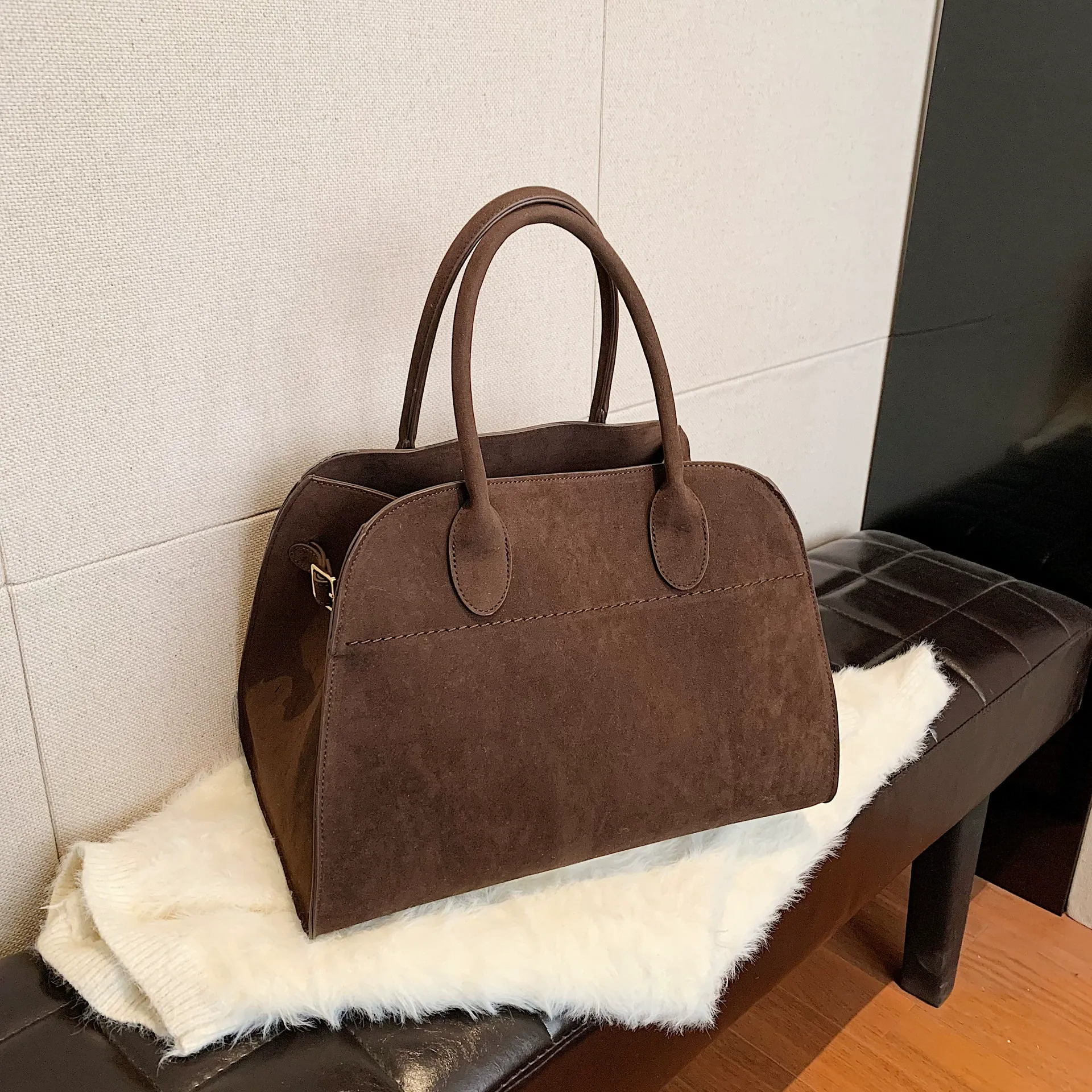 2025 new all-match light luxury frosted commuter women's shoulder tote bag retro large capacity handbag