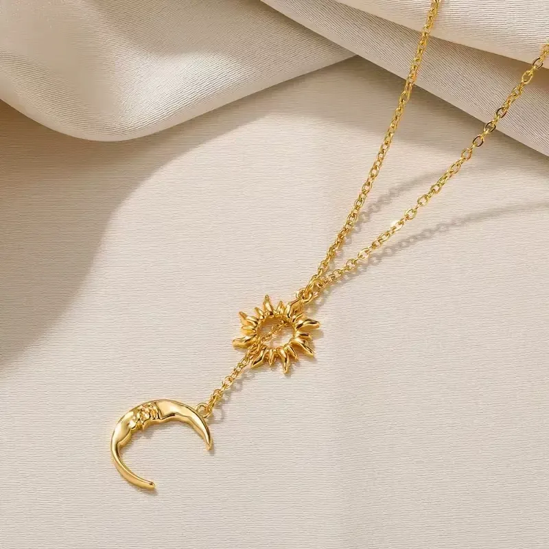 Fashion Sun Moon Pendant Necklace - Exquisite and High-end Collarbone Chain for Versatile Clothing Accessories