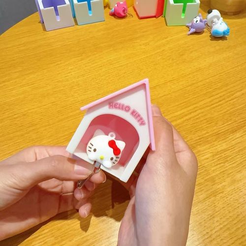 Small house key chain hanger Hello Kitty key pendant to prevent loss