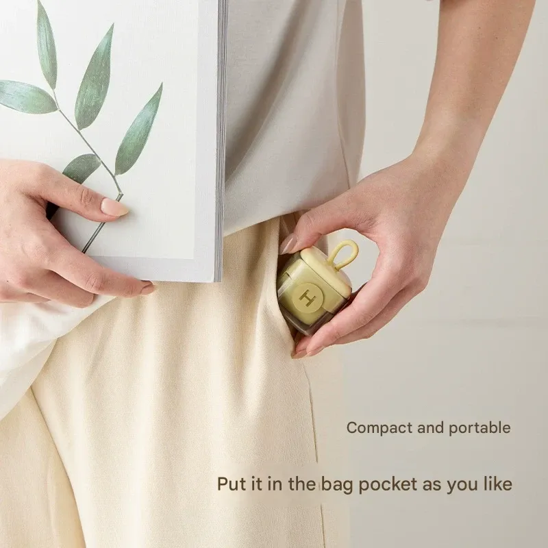 （Two packs）Washable Lint Roller, Heavy-Duty Fabric & Garment Dust and Hair Remover, Square Portable Lint Roller