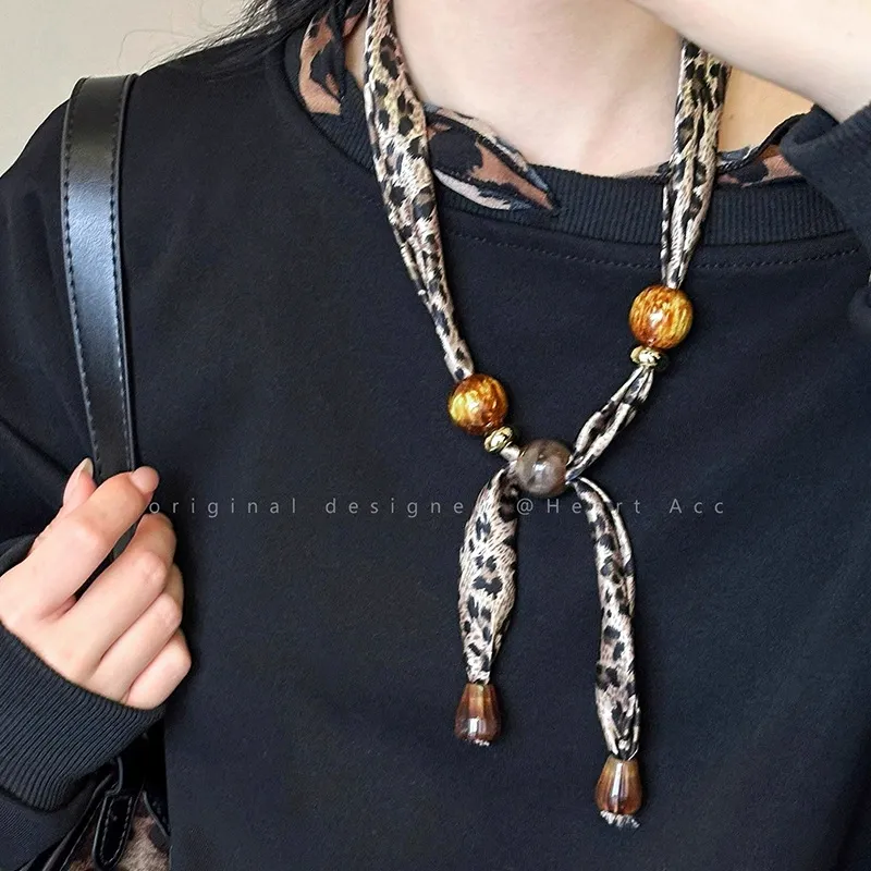 Maillard Leopard Print Scarf Necklace - Retro-Inspired Unique Design Versatile Sweater Chain - Fashionable Statement Necklace