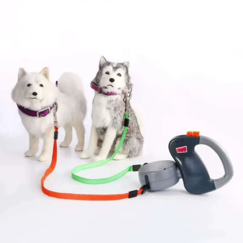 Innovative Auto-Retractable Dual-Dog Leash - Safe Tangle-Free Walks, Double the Freedom!