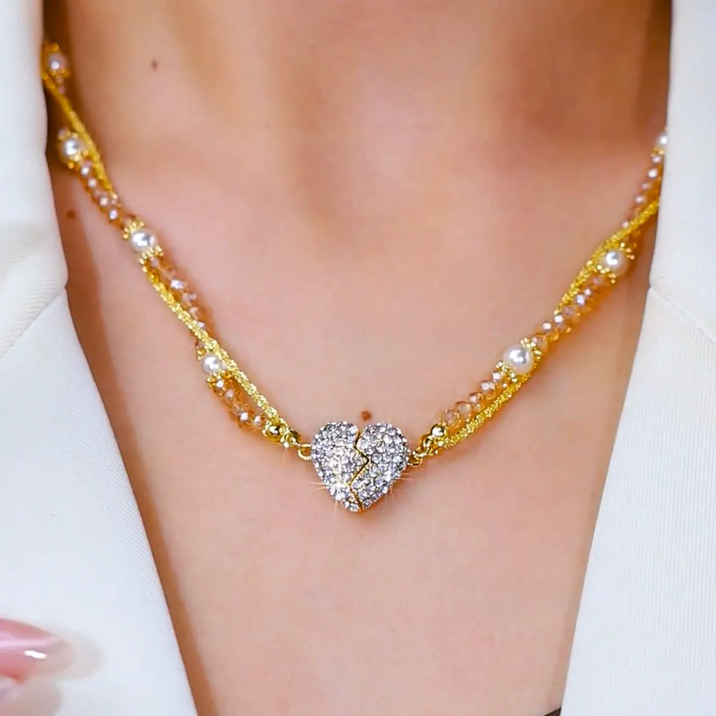 Minimalist Magnetic Heart Pearl Necklace – Versatile Trendy Collarbone Chain  French-Inspired Elegant Pendant