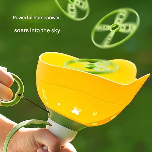 A Pair of Pull-String Launching Flying Discs and Parent-Child Interactive Shooting Bamboo Dragonflies - Outdoor Sports Toys for Kids