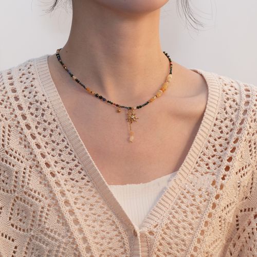 The color scheme is inspired by Monet's Yellow Irises. Natural stone titanium steel sunflower handmade beads niche retro versatile simple clavicle chain