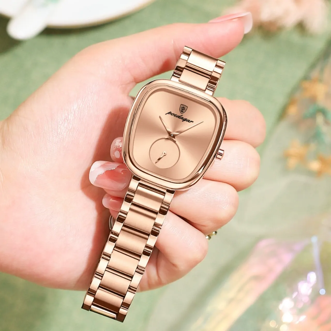 New Women's Watch - Waterproof Fashionable Luxury Quartz Wristwatch