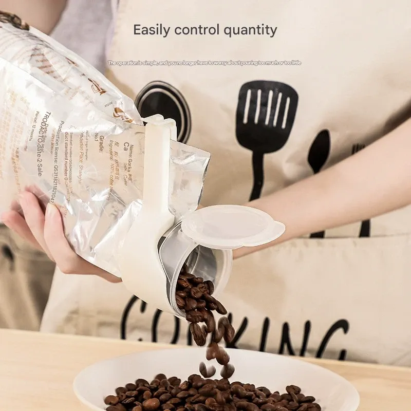 Reusable Food Bag Clips - Airtight and Leak-Proof Sealing Clips for Snacks, Tea, Coffee, and Chips（Four sets of black, white, green and blue）