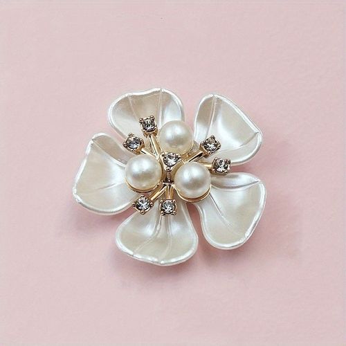 Petal-shaped button flap, clothing accessories