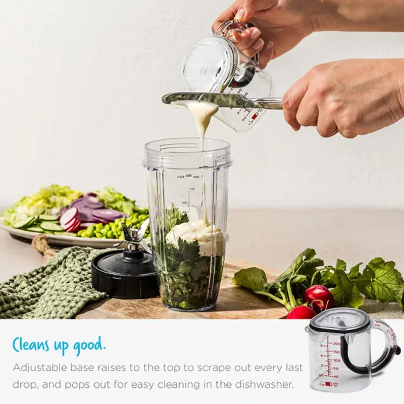All-in-one adjustable measuring cup