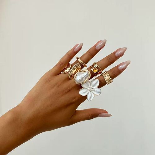 Vintage Baroque Pearl & Crystal Ring Set – Retro Geometric Charm