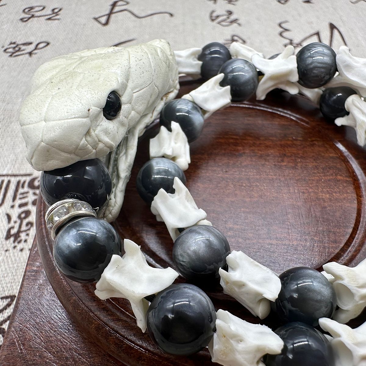 100% Natural Genuine Snake Head Spine Bone Skeleton Vertebrata Bracelet Jewelry