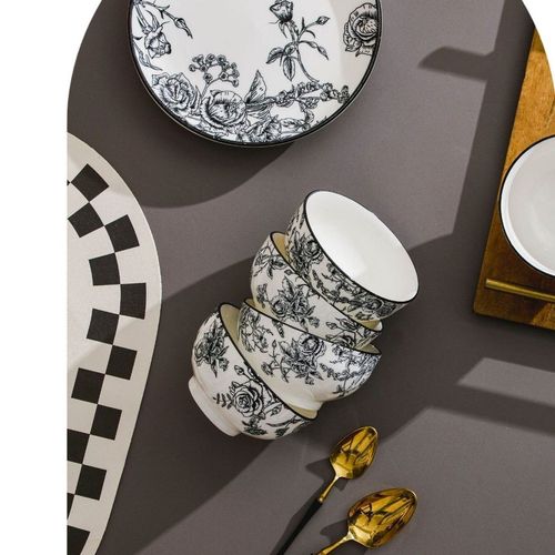 porcelain tableware（Four bowls, four spoons, and one plate）