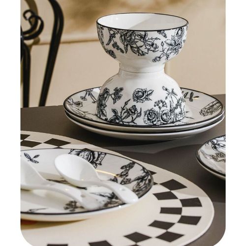 porcelain tableware（Four bowls, four spoons, and one plate）