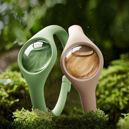 Outdoor mosquito repellent bracelet