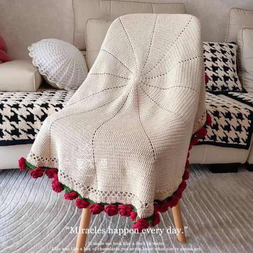 Handmade Crochet Rose Bouquet Blanket – Soft Flower Throw, Unique Gift for Her, Mother’s Day, Wedding, Birthday