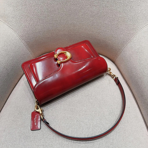 fashionable and versatile shoulder crossbody handbag