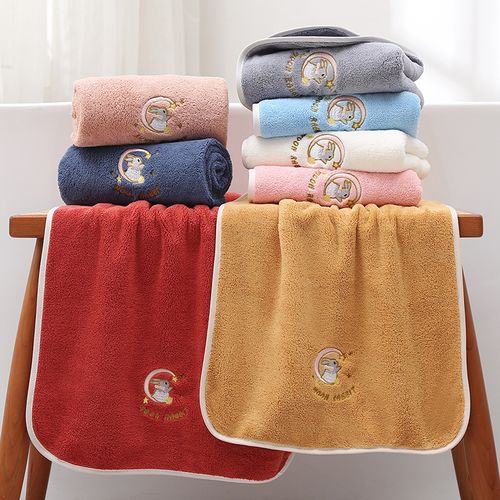 Guys, who else understands? 😊 Here comes a high - value towel and bath towel set! There are two towels and one bath towel, which can meet the bathing needs of the whole family!