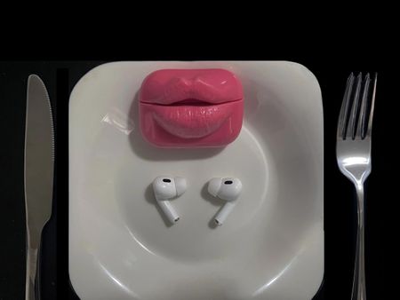 XASE CASE ® × APPLE - Introducing the Barbie Lips Series Pink