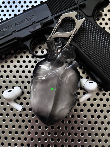 XASE CASE Liquid Silicone AirPods Heart Case | Anti-Yellowing | Global Shipping