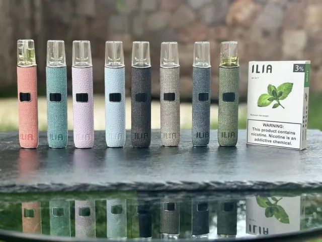 ILIA布紋主機 OLED屏幕顯示搭配6色可選，日常輸出與替換節奏更穩｜穩定日常選購重點相容說明