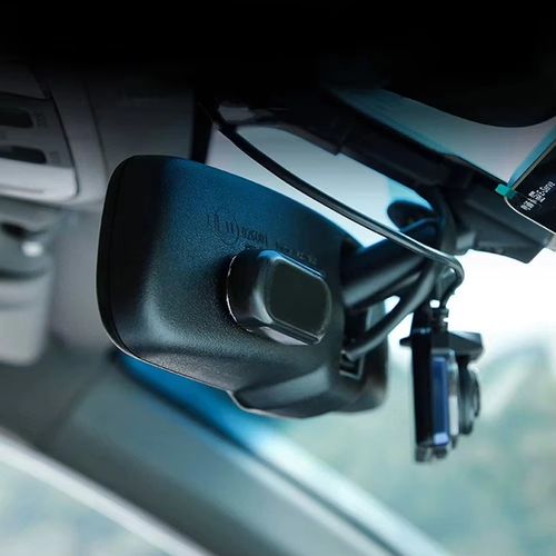 Solar-powered red and blue LED vehicle warning light