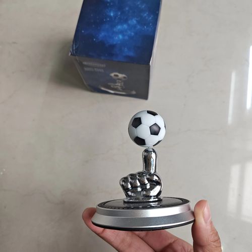 Solar-powered aroma diffuser
