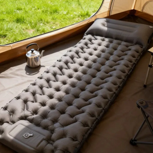 🛏️ Lightweight Portable Air Mattress – Built-in Foot Pump & Pillow 🏕️