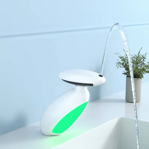 Multifunctional LED penguin-shaped cute faucet