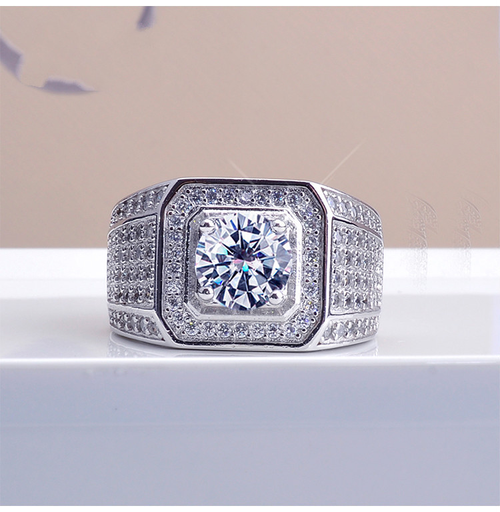 Full diamond shining ring diamond cluster inlaid zircon