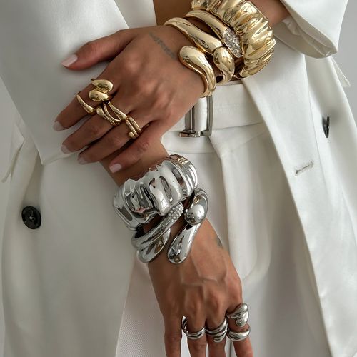 Europe and United States Cross-Border Fashion Bangles Exaggerated Irregular Smooth Water Droplet Alloy Spring Bracelet Suit