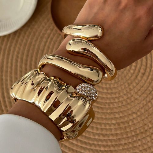 Europe and United States Cross-Border Fashion Bangles Exaggerated Irregular Smooth Water Droplet Alloy Spring Bracelet Suit