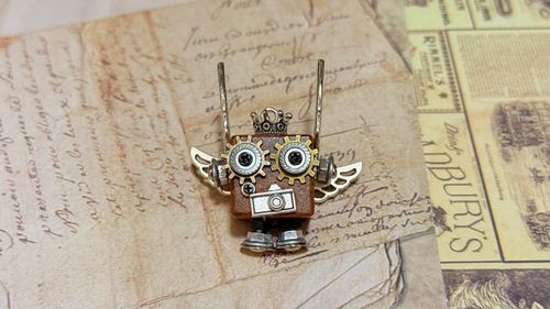 Wooden steampunk robot4