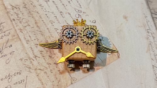 Wooden steampunk robot