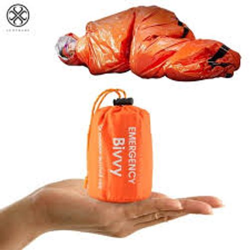 Outdoor Emergency Sleeping Bag – Thermal Insulation & Warmth Gear for Camping, Hiking, and Mountaineering (Hypothermia Prevention & Survival Blanket)