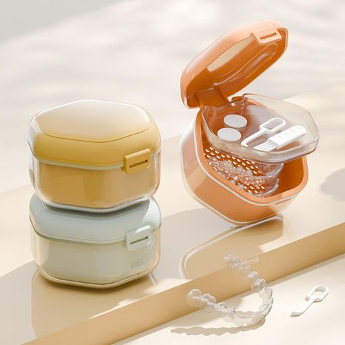 Orthodontic Aligner Case – Portable Storage and Cleaning Container for Clear Aligners, Dental Retainers, and Dentures