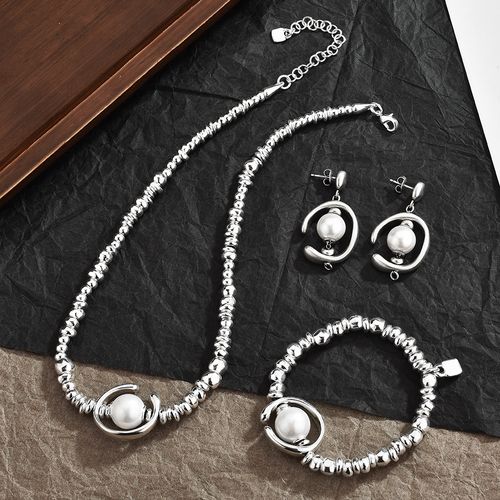 ✨ Silver Pearl 3-Piece Set: Sweet-Cool Glow for Your Neck, Wrist & Ears