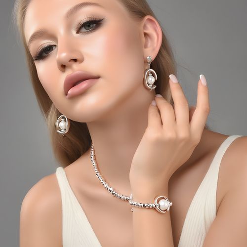 ✨ Silver Pearl 3-Piece Set: Sweet-Cool Glow for Your Neck, Wrist & Ears