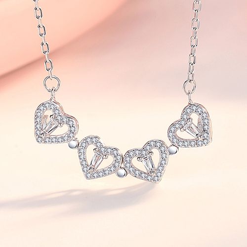 💖 Neck Surprise: Hearts Turn to a Four-Leaf Clover! Sweet Sparkle Locks in Collarbone Charm
